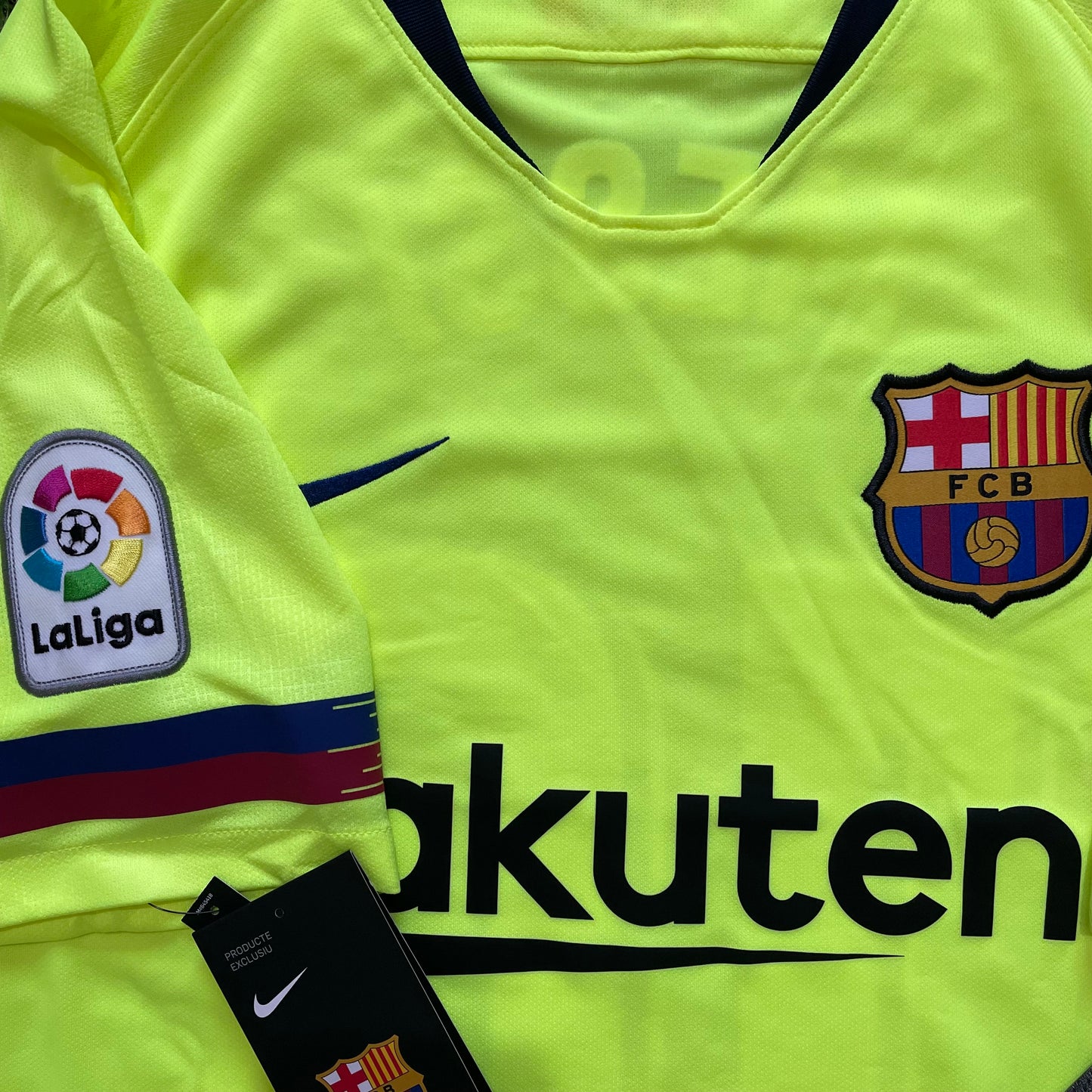 2018-2019 FC Barcelona away shirt #10 Messi (S) – Football and Shirts