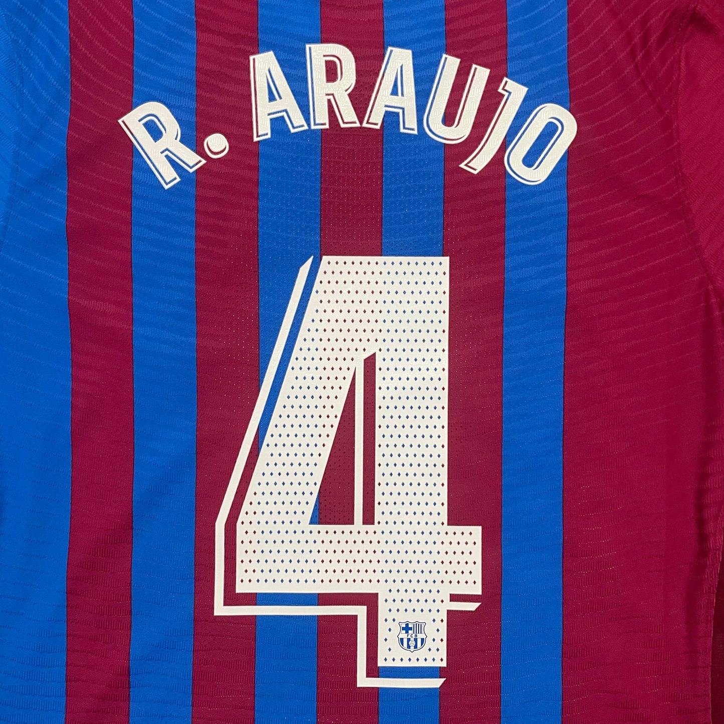 2021-2022 FC Barcelona Player Issue home shirt #4 Araujo (L)