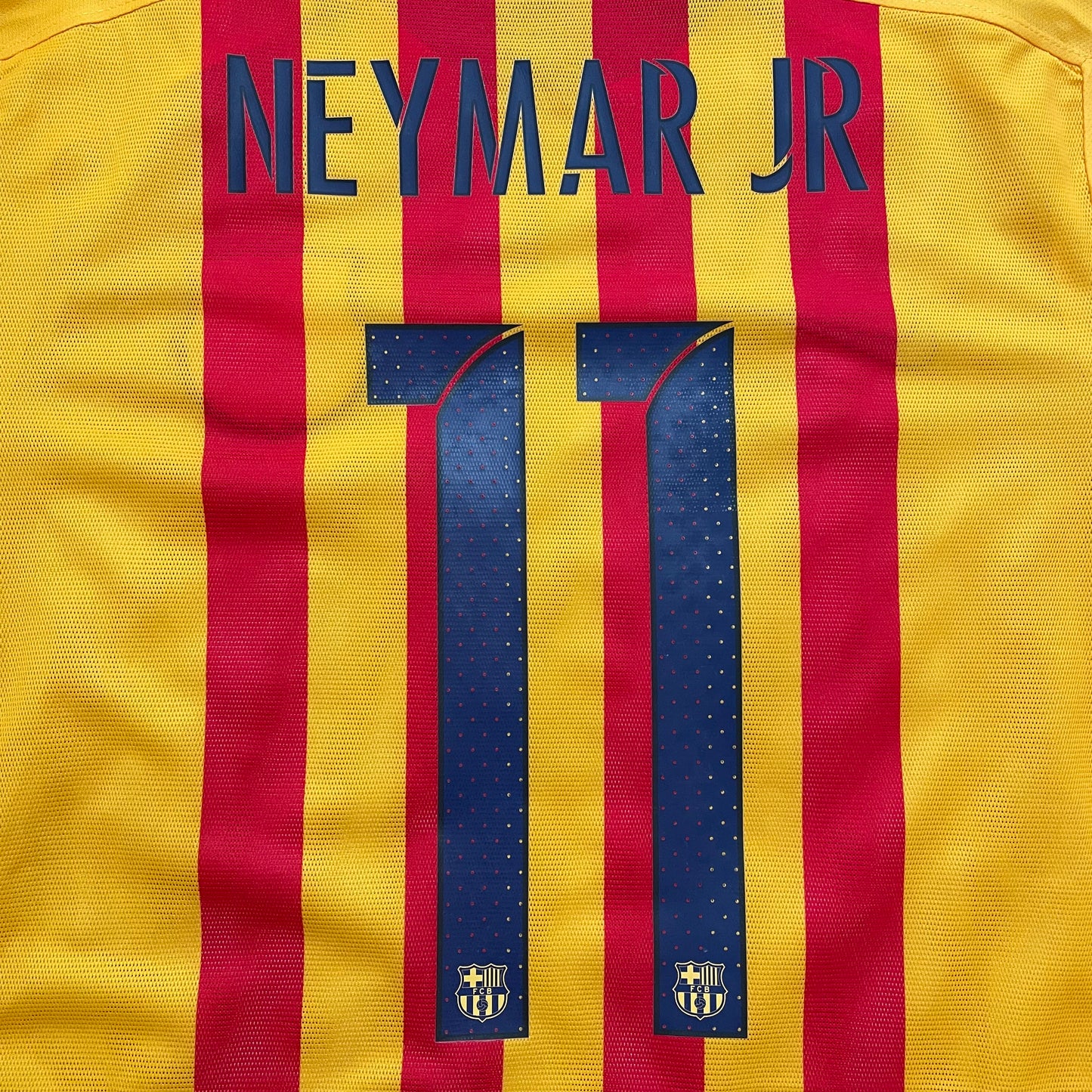 <tc>2015-2016 FC Barcelona Player Issue camiseta visitante #11 Neymar (M)</tc>