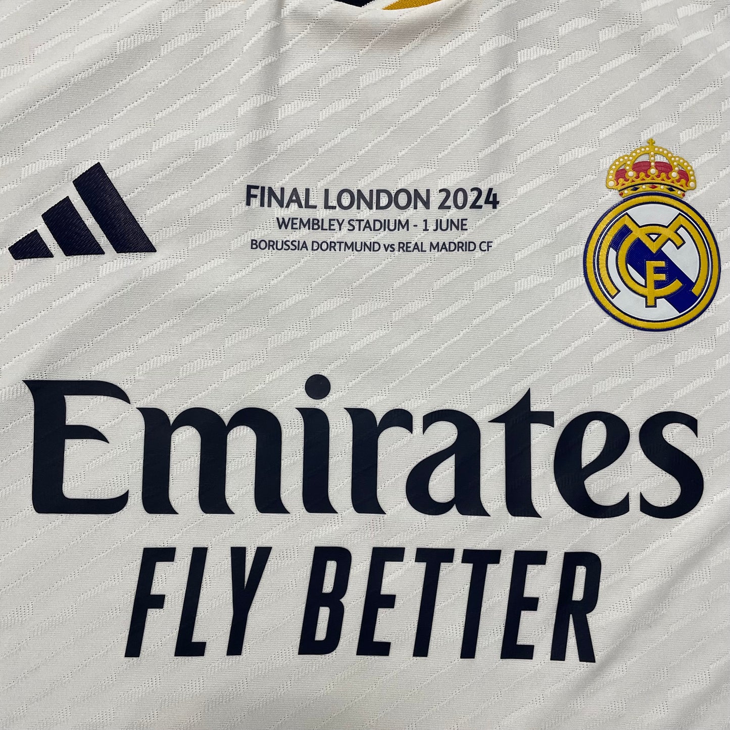 <tc>2023-2024 Real Madrid CF camiseta local versión match (XL)</tc>