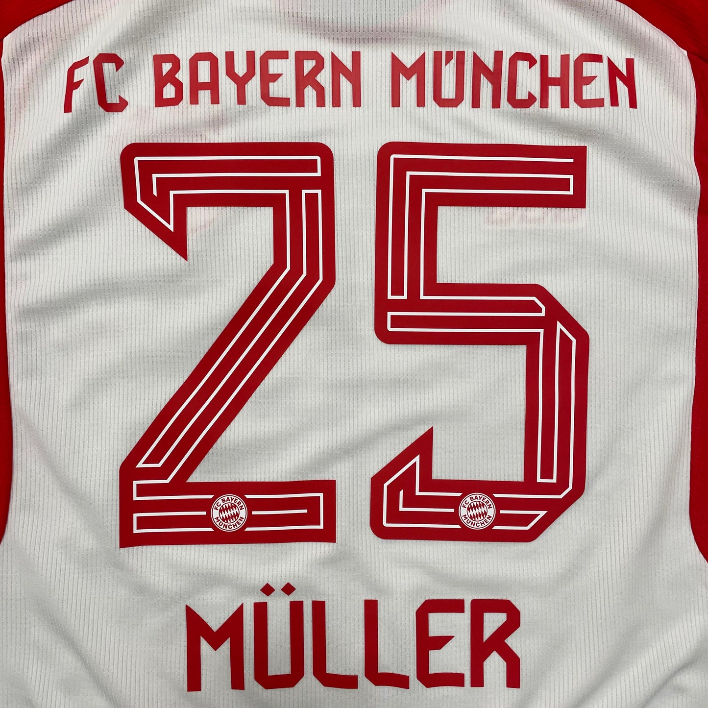 <tc>2023-2024 FC Bayern Múnich camiseta local #25 Müller (M, L)</tc>